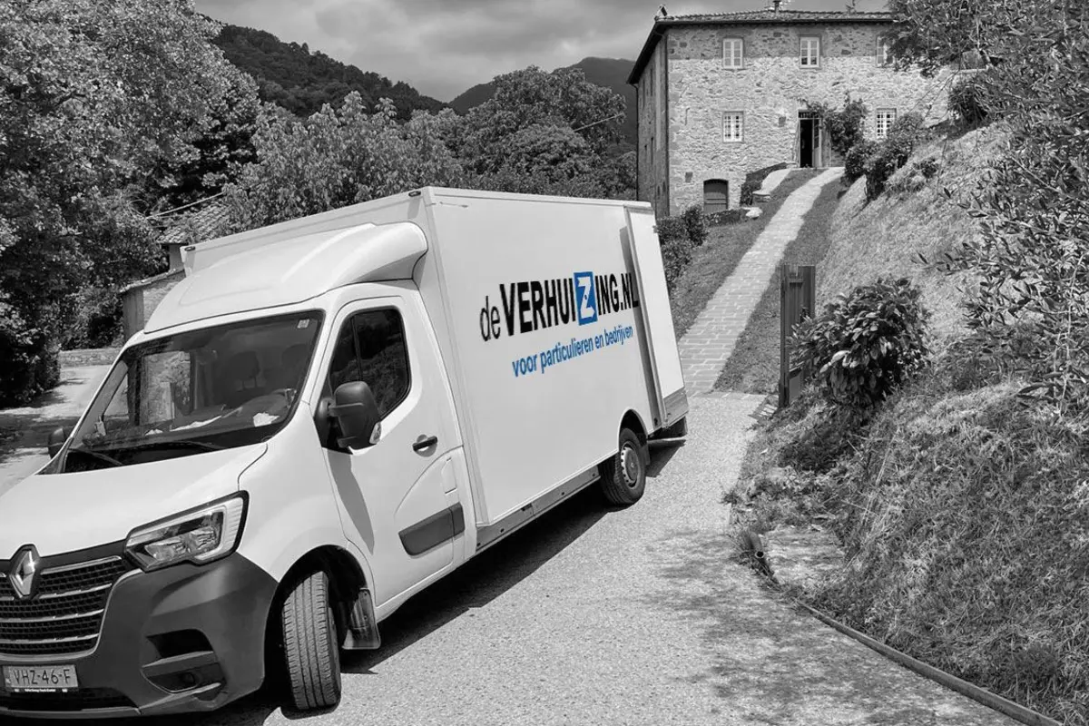 Renault Master bakwagen van Het Verhuizteam in Italië